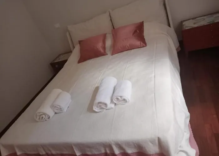 Apartment Full 4 People Close To Colosseum Mao House Rom